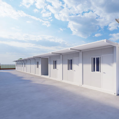 Điện có dây trước nhà container mở rộng với ánh sáng và bộ phân phối mạch