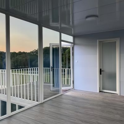 Nhà Cabin Apple Khung Thép Mạ Kẽm và Tấm Kim Loại Khắc Hoa, Hiệu Suất Bền Bỉ và Đáng Tin Cậy
