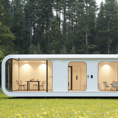 Nhà Cabin Apple Sáng tạo và Hiện đại với Khung thép mạ kẽm và Tường ngoài bằng tấm kim loại chạm khắc