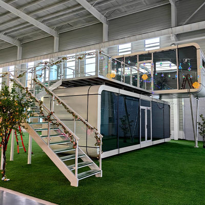 Apple Cabin House Δυνατό γαλβανισμένο ατσάλινο πλαίσιο και μεταλλικό σκαλισμένο πάνελ για τα πρότυπα και τις απαιτήσεις σας